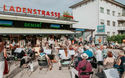 Ein Sommerabend zum Lauschen und Mitsingen… umsonst & draußen. Das Dahlemer Kammerorchester kommt!