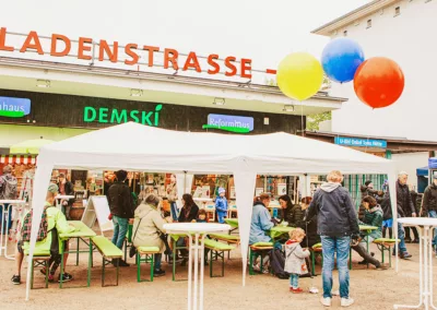 Impressionen vom Kunstmarkt »Kunst am Gleis« 2023