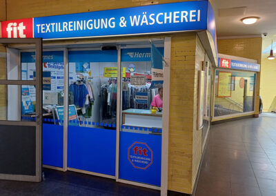 Waschsalon, Wäscherei und Textilreinigung fit